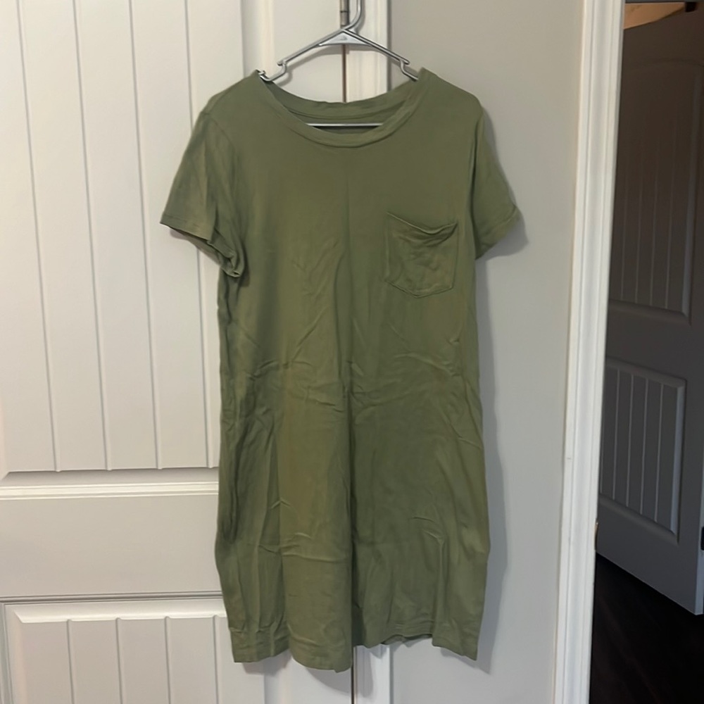 Green tshirt dress